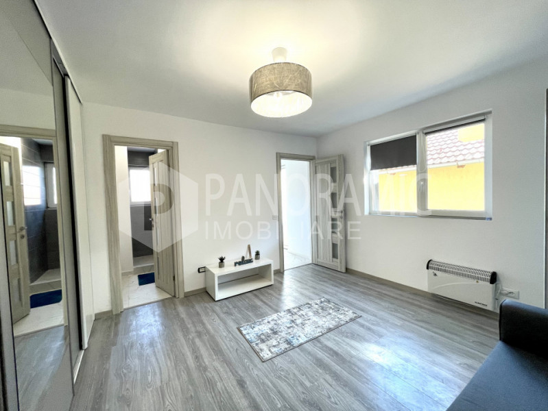 APARTAMENT CU 2 CAMERE, ZONA PIATA 1 MAI