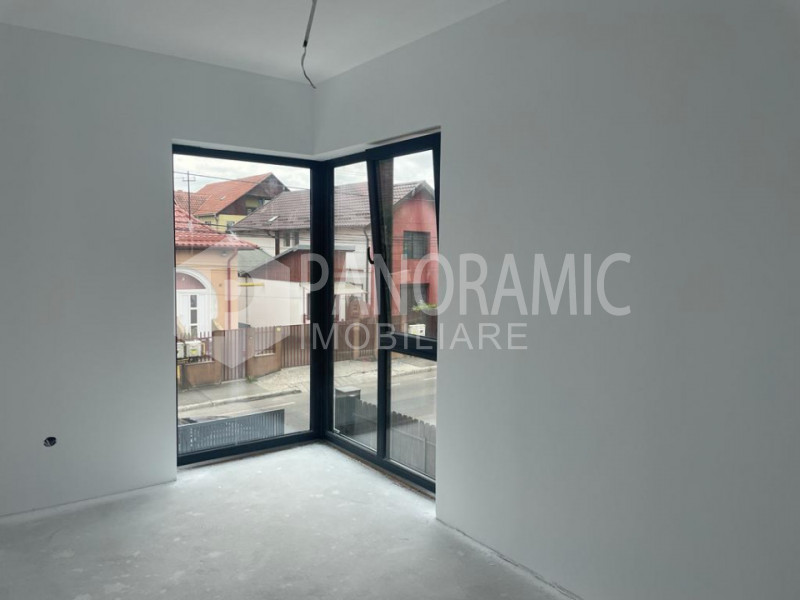 CASA TIP DUPLEX, INTRE LACURI