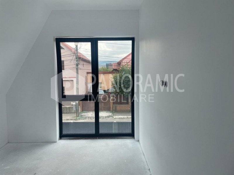 CASA TIP DUPLEX, INTRE LACURI