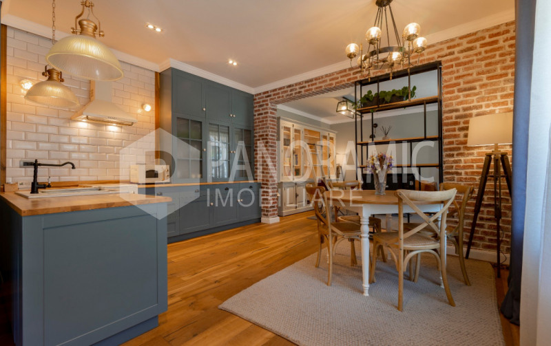 APARTAMENT CU 2 CAMERE IN CENTRU