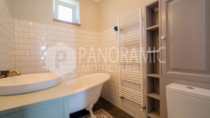 APARTAMENT CU 2 CAMERE IN CENTRU