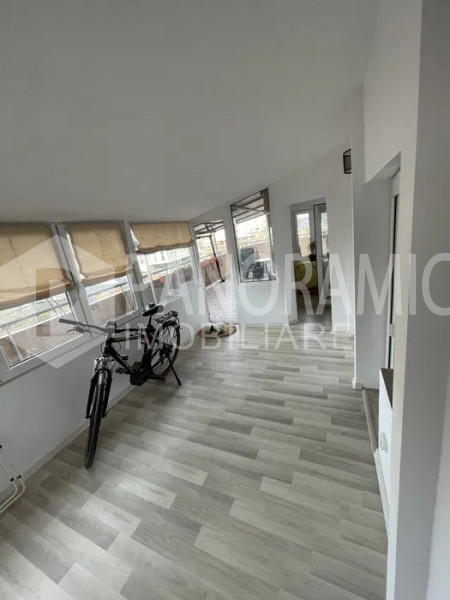Apartament cu 3 camere decomandate - Mărăști zona POD