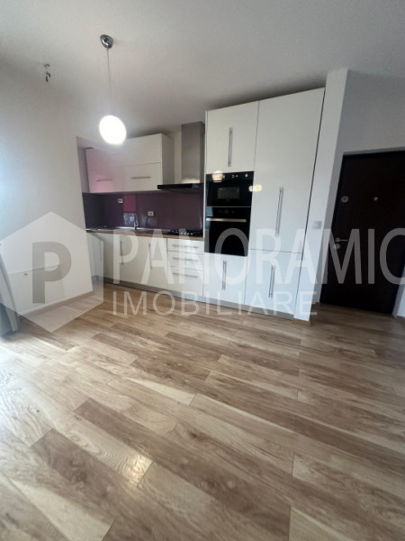 Apartament 4 camere Floresti