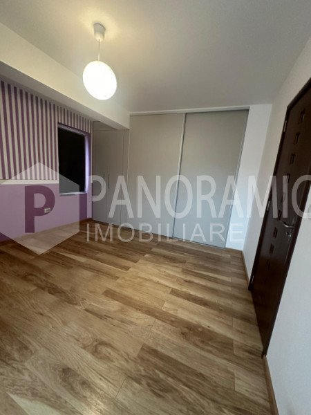 Apartament 4 camere Floresti