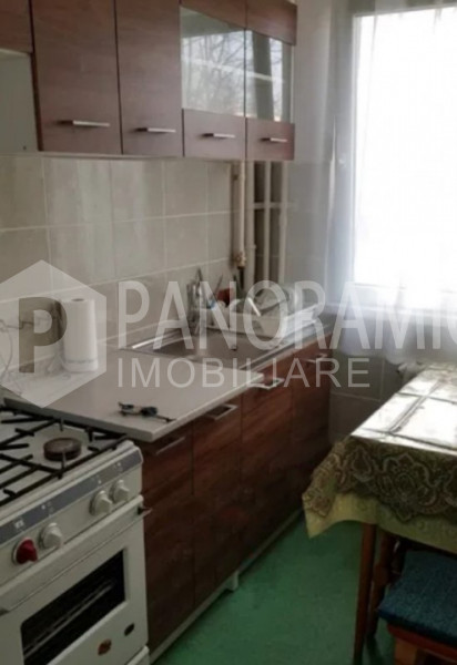 APARTAMENT CU 2 CAMERE SEMIDECOMANDATE - MĂNĂȘTUR PARÂNG