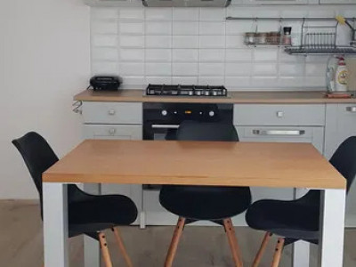 APARTAMENT CU 3 CAMERE/ ZONA UMF(LOCUIT DE INCA O STUDENTA LA MEDICINA)