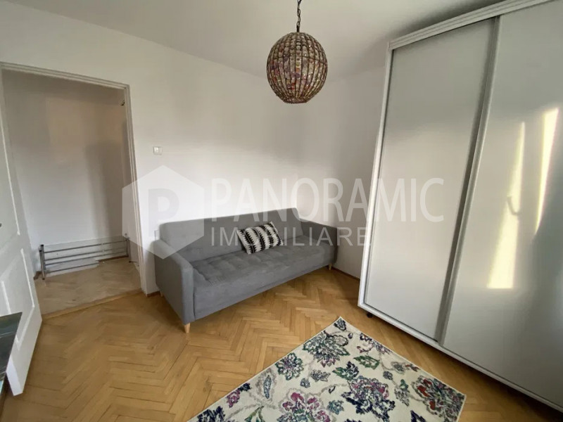 APARTAMENT CU 3 CAMERE - MĂNĂȘTUR MEHEDINȚI