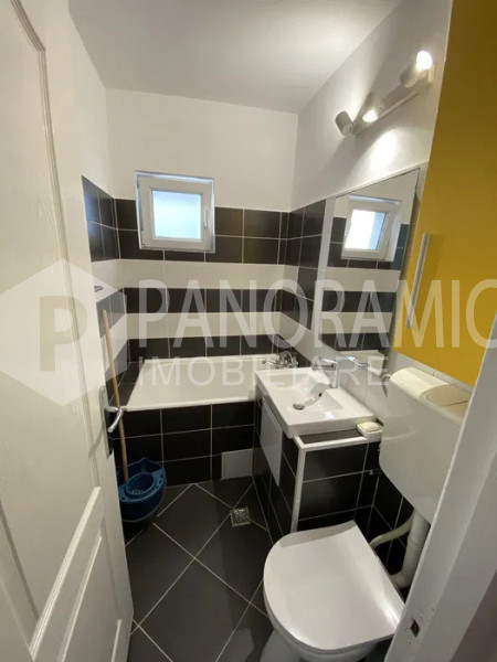 APARTAMENT CU 3 CAMERE - MĂNĂȘTUR MEHEDINȚI