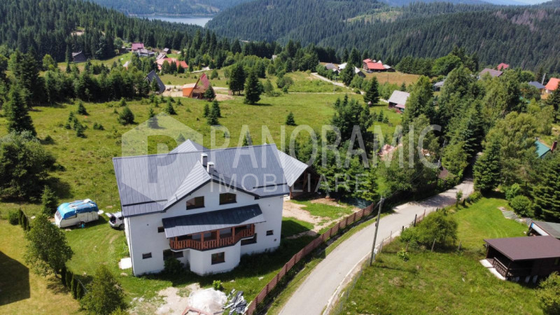 Pensiune / Duplex ultrafinisat cu vedere panoramică spre Lacul Beliș