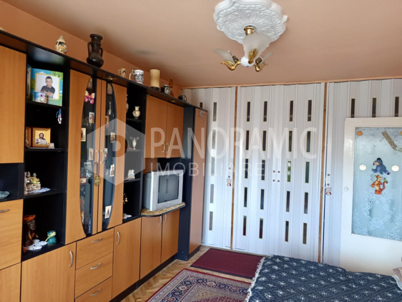APARTAMENT 4 CAMERE, ZONA MICRO 17
