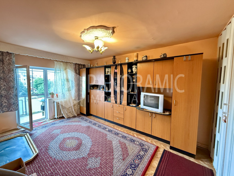 APARTAMENT 4 CAMERE, ZONA MICRO 17