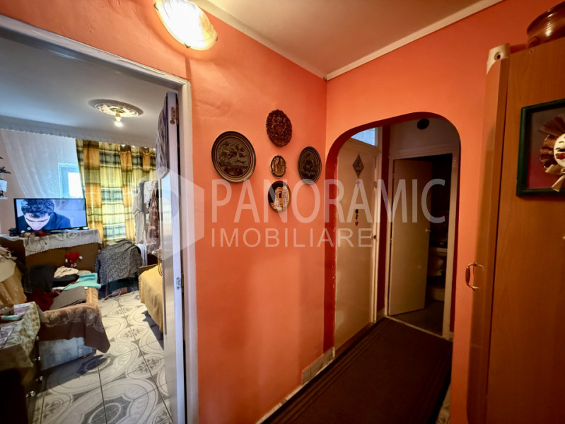 APARTAMENT 4 CAMERE, ZONA MICRO 17