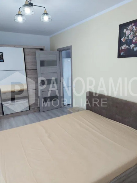 APARTAMENT CU 3 CAMERE SEMIDECOMANDATE, FLORESTI, EROILOR