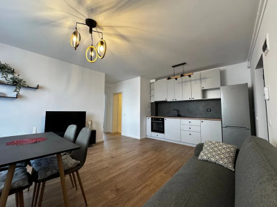 APARTAMENT CU 3 CAMERE, CETATII, FLORESTI