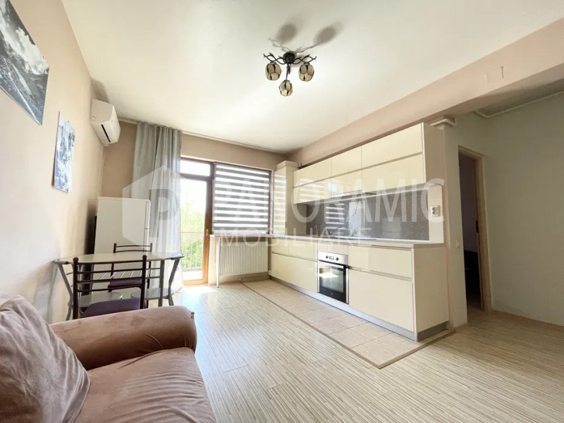 Apartament cu 2 camere semidecomandate - Bună Ziua