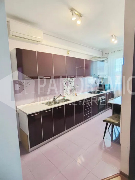 APARTAMENT CU 3 CAMERE SEMIDECOMANDATE, STADIONULUI, FLORESTI