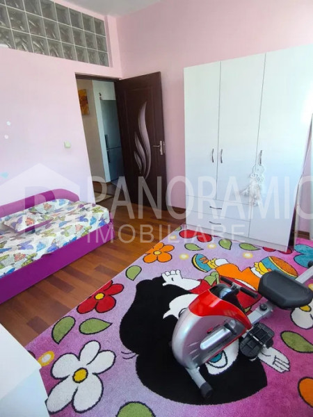 APARTAMENT CU 3 CAMERE SEMIDECOMANDATE, STADIONULUI, FLORESTI