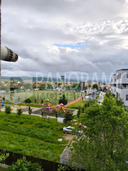 APARTAMENT CU 3 CAMERE SEMIDECOMANDATE, STADIONULUI, FLORESTI