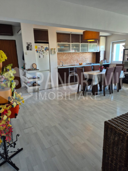 Apartament cu 4 camere semidecomandate - Mănăștur Calea Florești