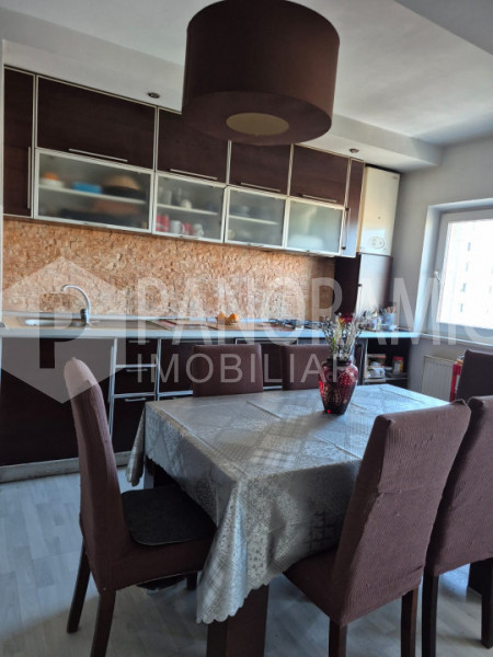 Apartament cu 4 camere semidecomandate - Mănăștur Calea Florești