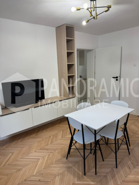 Apartament cu 2 camere - Strada Plopilor