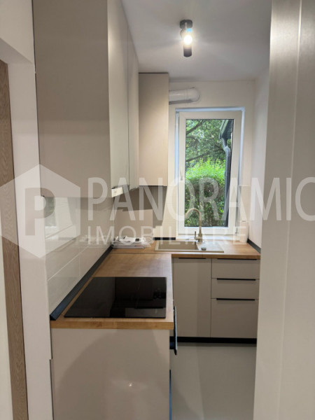 Apartament cu 2 camere - Strada Plopilor