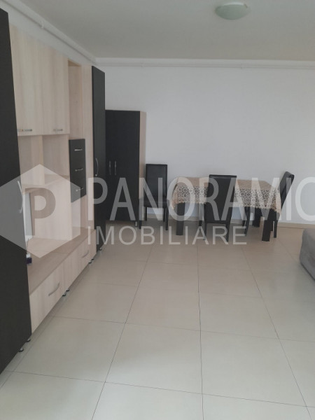Apartament cu 3 camere (2 dormitoare) - Strada Rodnei