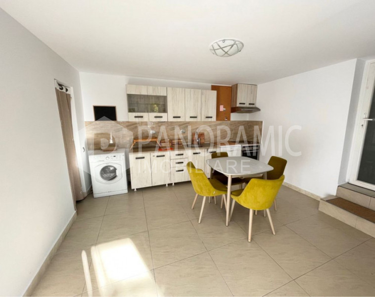 Apartament cu 3 camere (2 dormitoare) - strada Ploiești