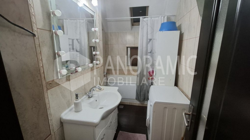 Apartament pe 2 nivele (3 dormitoare) -  Strada Horea, Zona Semicentrală