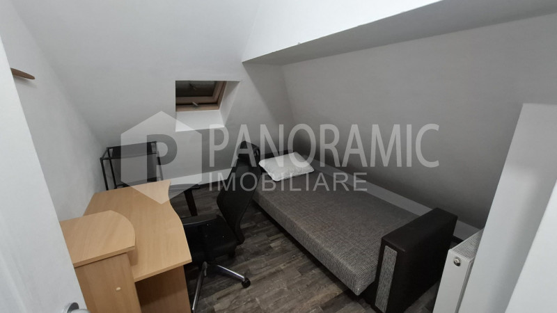 Apartament pe 2 nivele (3 dormitoare) -  Strada Horea, Zona Semicentrală