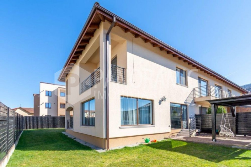 Casă de închiriat cu 3 dormitoare - Florești