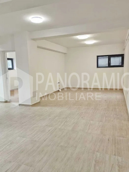 Apartament cu 3 camere - Dâmbul-Rotund