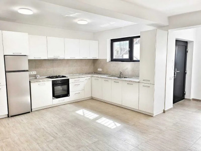 Apartament cu 3 camere - Dâmbul-Rotund