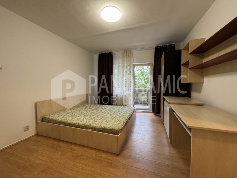 Apartament cu 3 camere semidecomandate - Grigorescu
