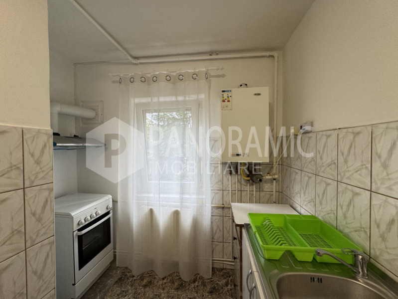 Apartament cu 3 camere semidecomandate - Grigorescu