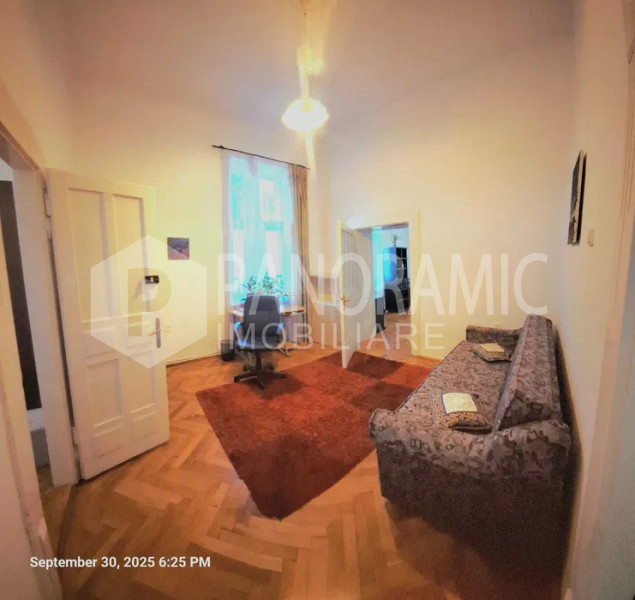 Apartament cu 3 camere -Centru