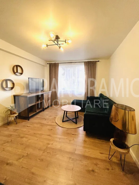 Apartament cu 3 camere -Centru
