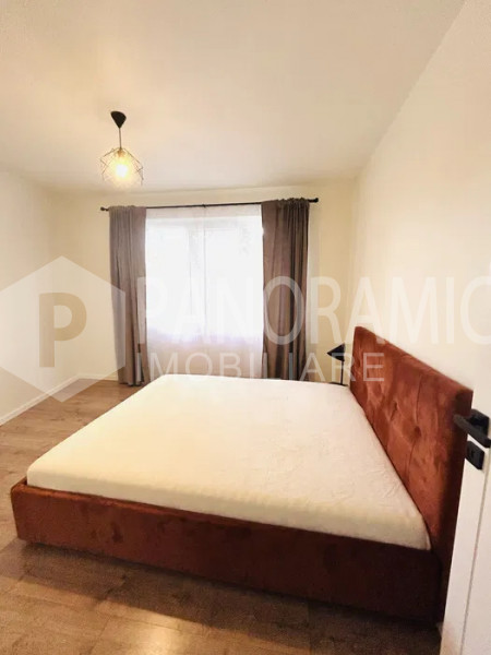 Apartament cu 3 camere -Centru