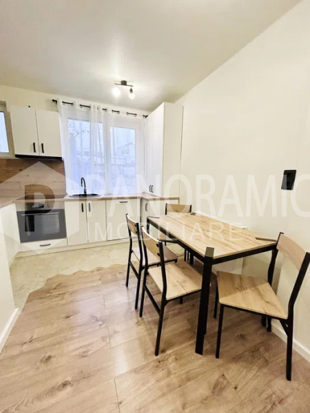 Apartament cu 3 camere -Centru