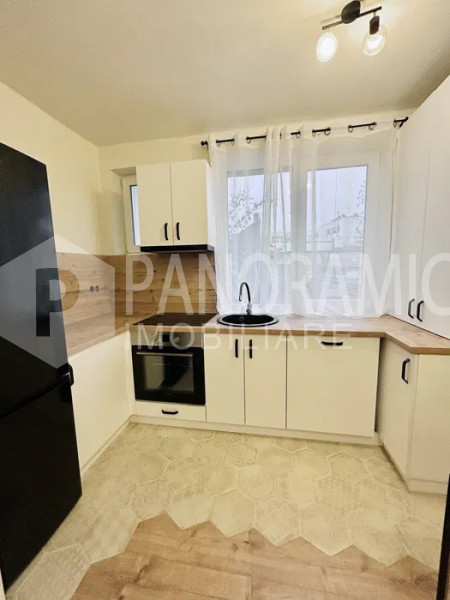 Apartament cu 3 camere -Centru