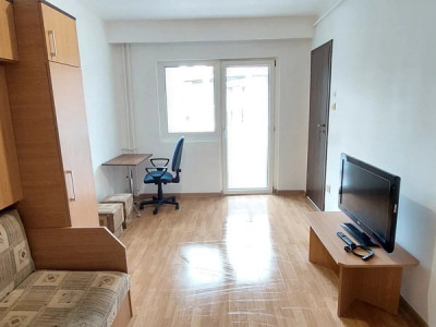 garsoniera de vanzare