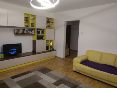 Apartament cu 3 camere decomandate - Grigorescu