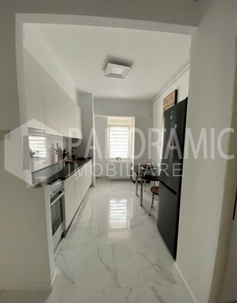 Apartament cu 2 camere decomandate - Centru