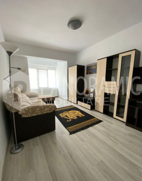Apartament cu 2 camere decomandate - Centru