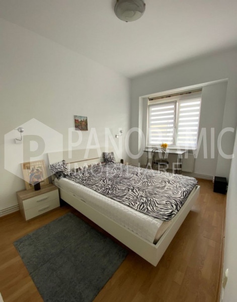 Apartament cu 2 camere decomandate - Centru