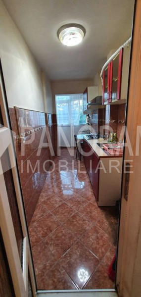 Apartament 3 dormitoare decomandate Manastur Mehedinti 