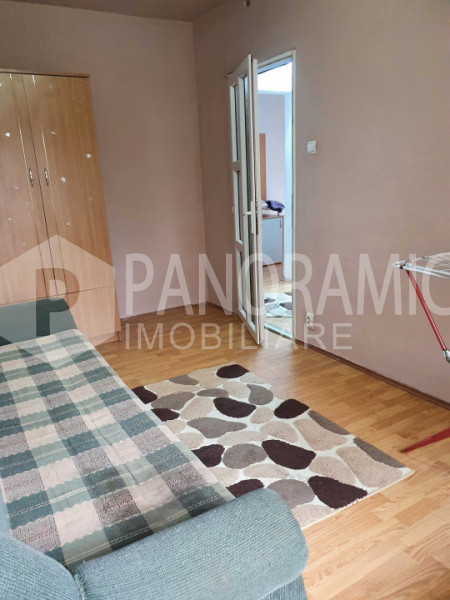 Apartament 3 dormitoare decomandate Manastur Mehedinti 