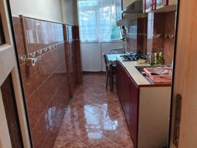 Apartament 3 dormitoare decomandate Manastur Mehedinti 