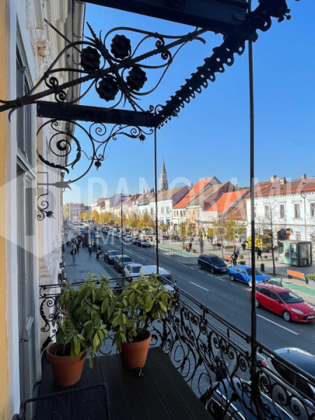 Apartament 4 camere - Ultracentral, Casa mică Banffy