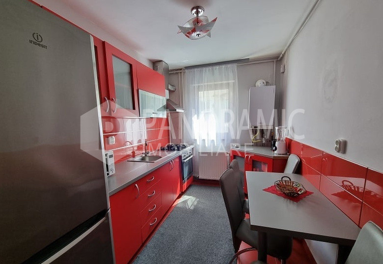 Apartament cu 3 camere semidecomandate - Mănăștur zona Big